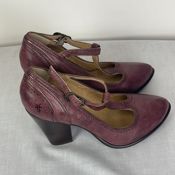 FRYE Heels - Picture 1 of 7